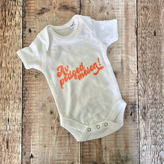 Av podged me-sen! Baby grow white with Coral print